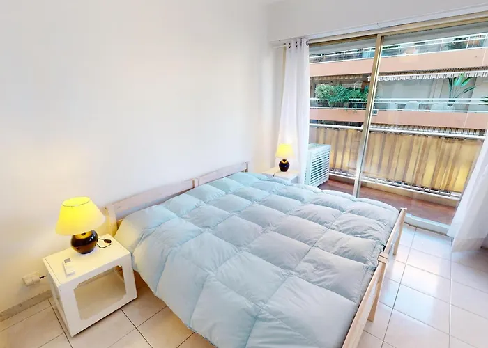 Spacieux 2p Centre Avec Terrasse, Clim Et Parking Prive - Fr-1-196-370 Apartment Menton