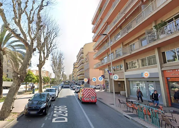 Spacieux 2p Centre Avec Terrasse, Clim Et Parking Prive - Fr-1-196-370 شقة *